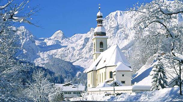 冬季高山雪景白色唯美景观